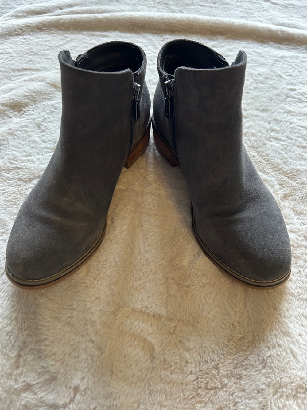 Naturalizer Blondo Gray Suede Women's Ankle Boots - Classic Side-Zip